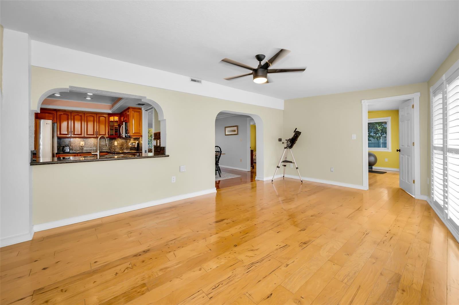 Image 24 of 53 For 1665 Shaker Lane