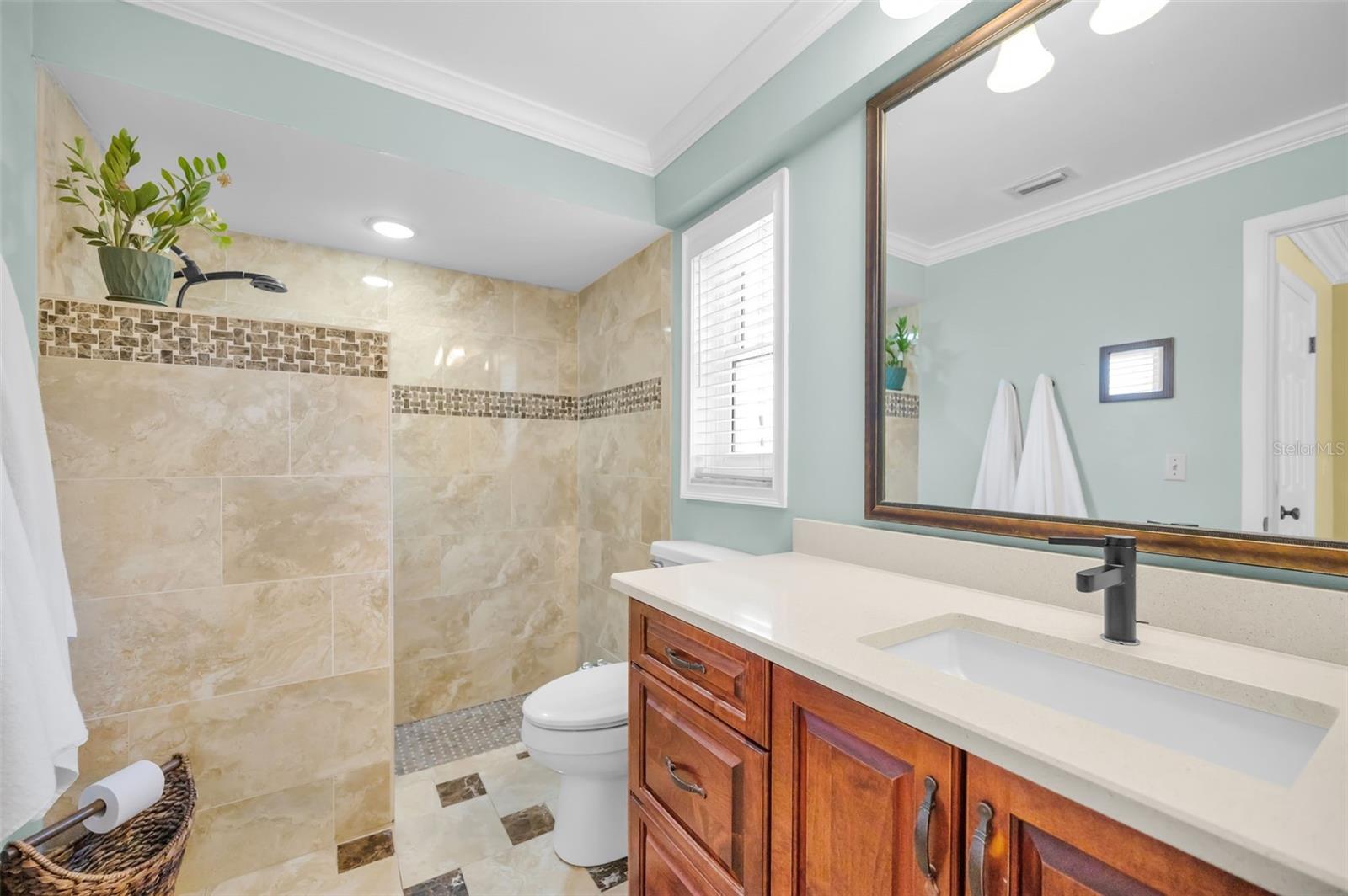 Image 28 of 53 For 1665 Shaker Lane