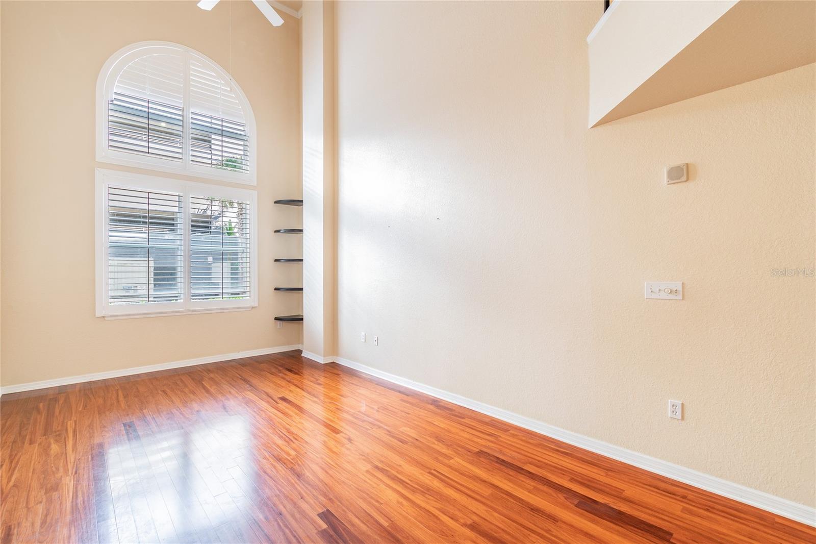 Image 16 of 54 For 700 Harbour Island Boulevard 133