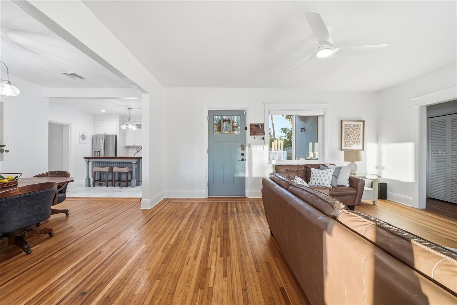 Image 10 of 68 For 344 Rio Vista Court