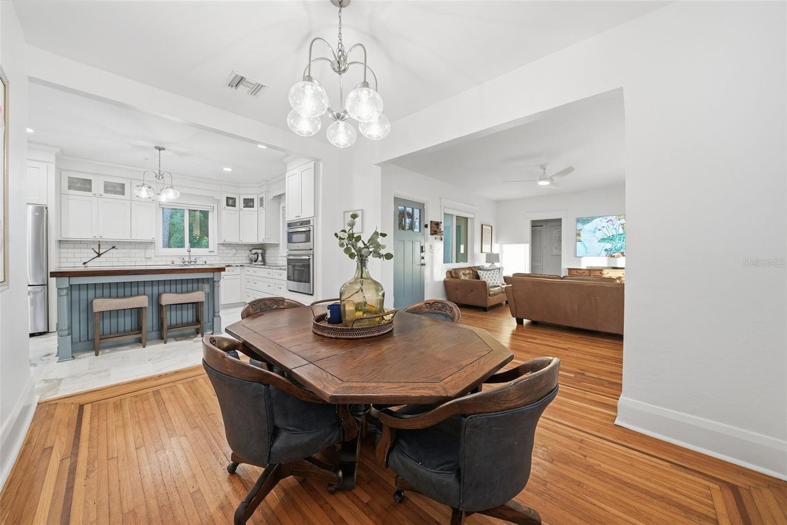 Image 14 of 68 For 344 Rio Vista Court