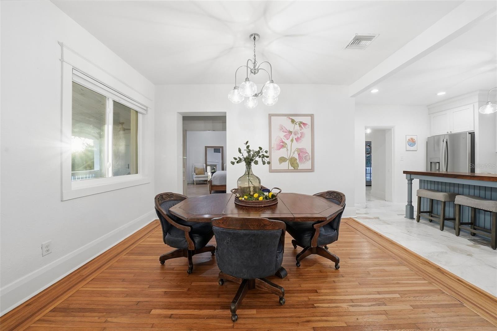 Image 15 of 68 For 344 Rio Vista Court