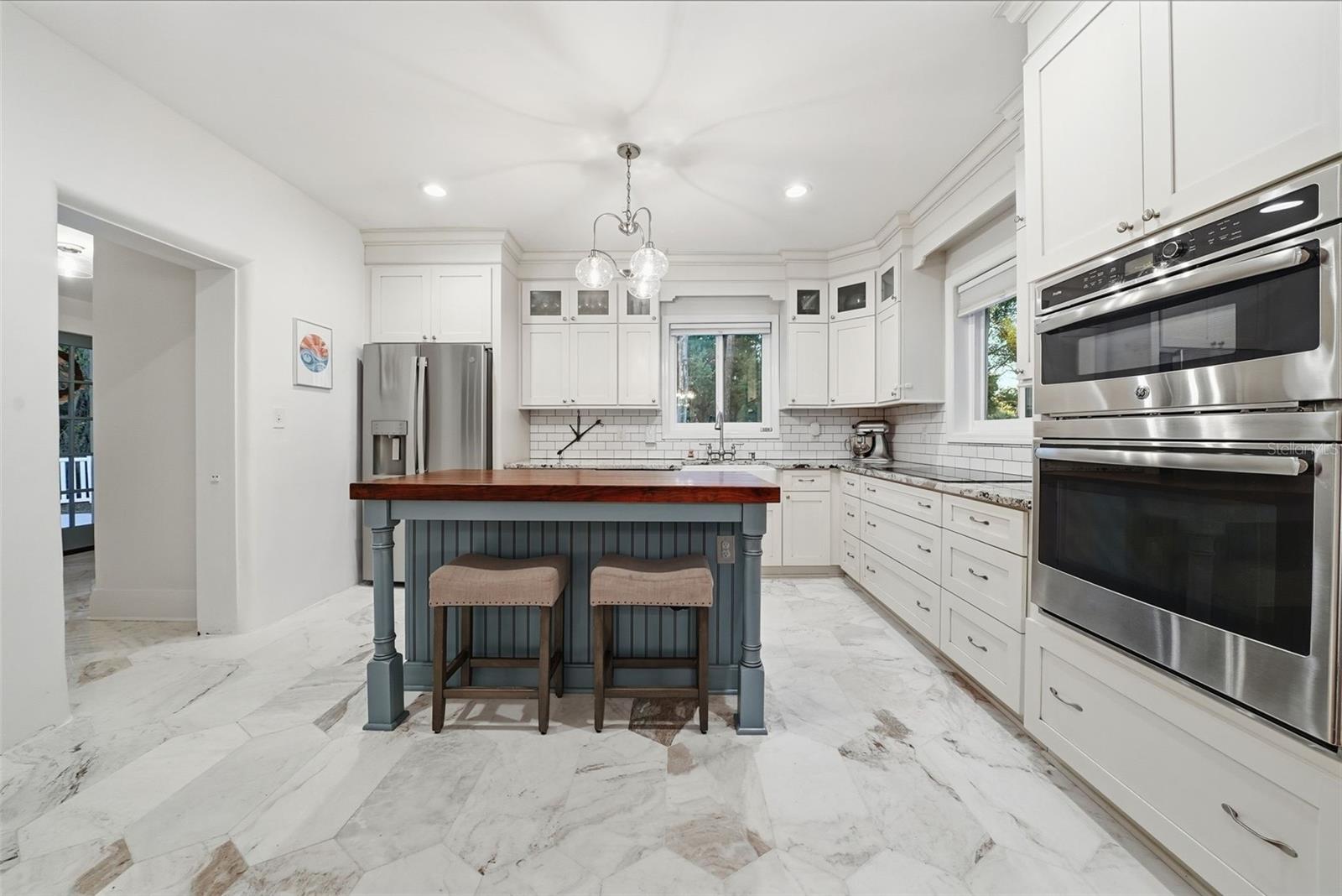 Image 16 of 68 For 344 Rio Vista Court