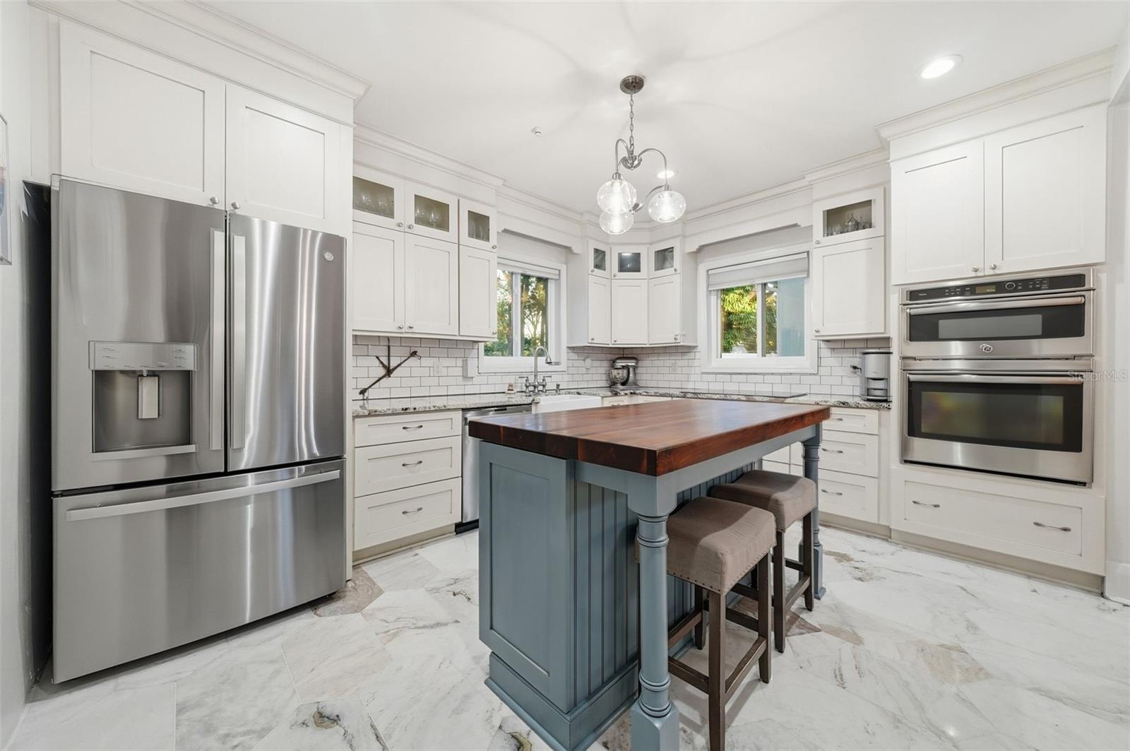 Image 17 of 68 For 344 Rio Vista Court