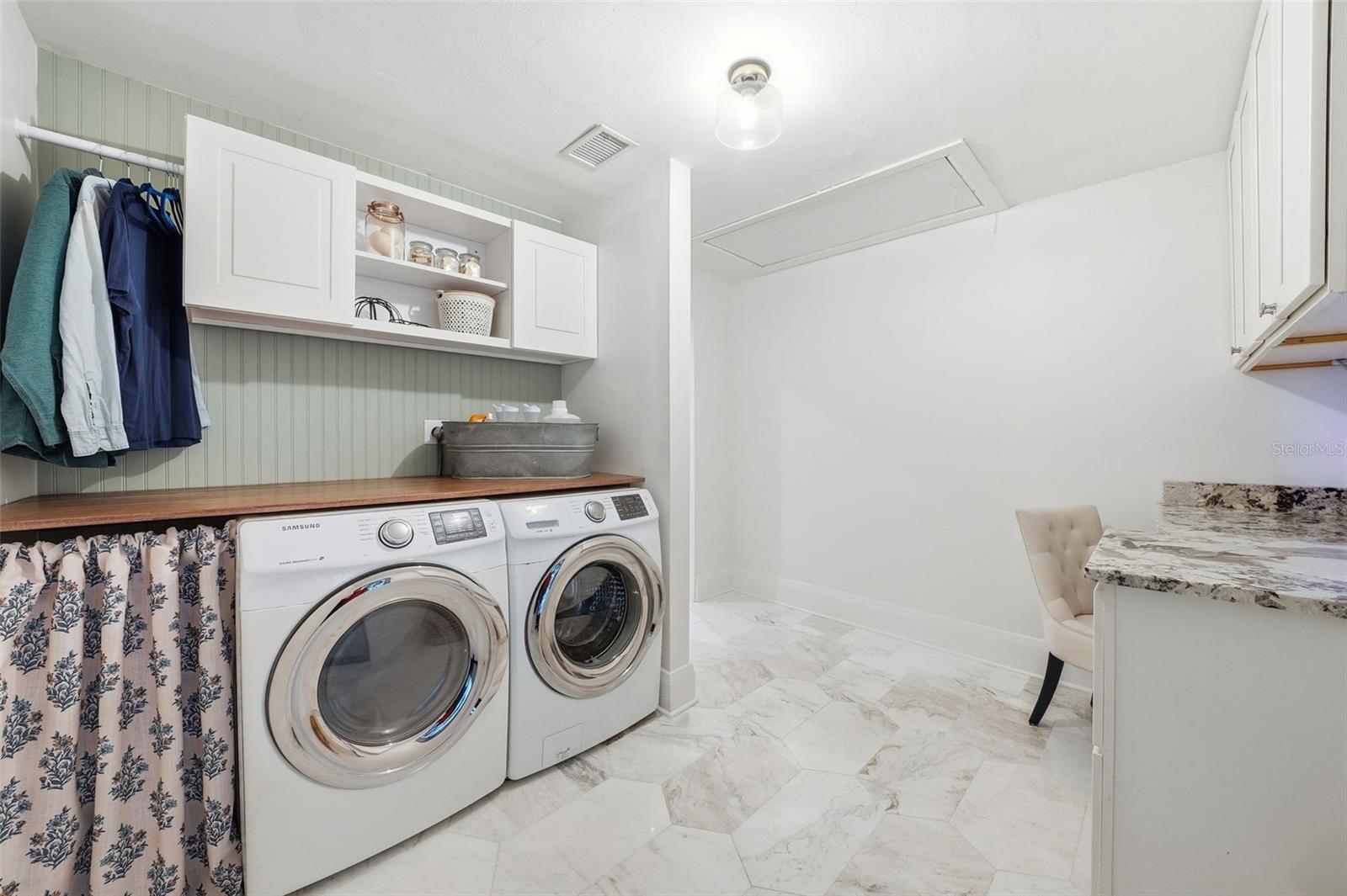 Image 20 of 68 For 344 Rio Vista Court