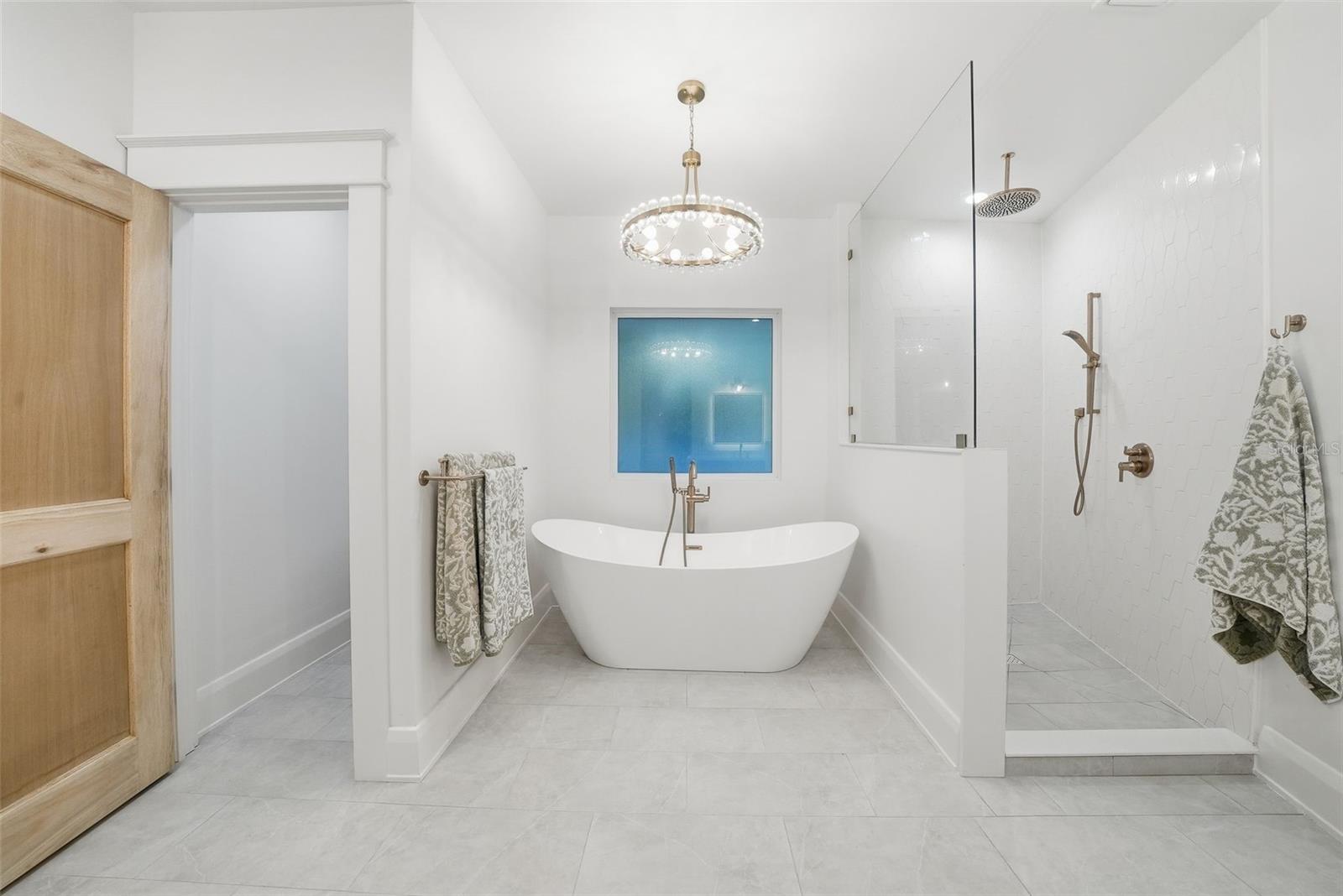 Image 26 of 68 For 344 Rio Vista Court