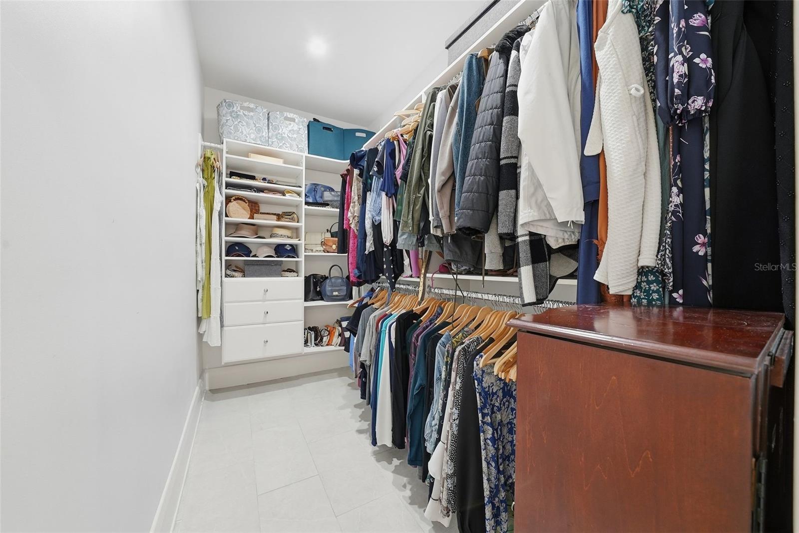 Image 28 of 68 For 344 Rio Vista Court