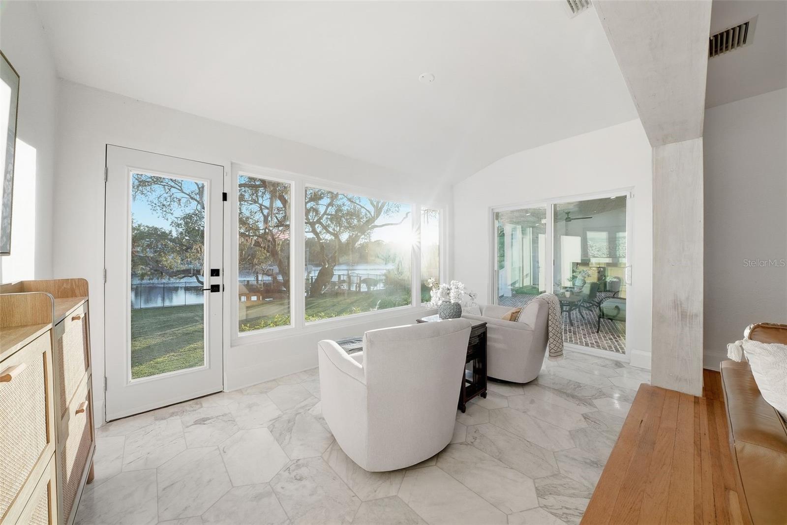 Image 39 of 68 For 344 Rio Vista Court