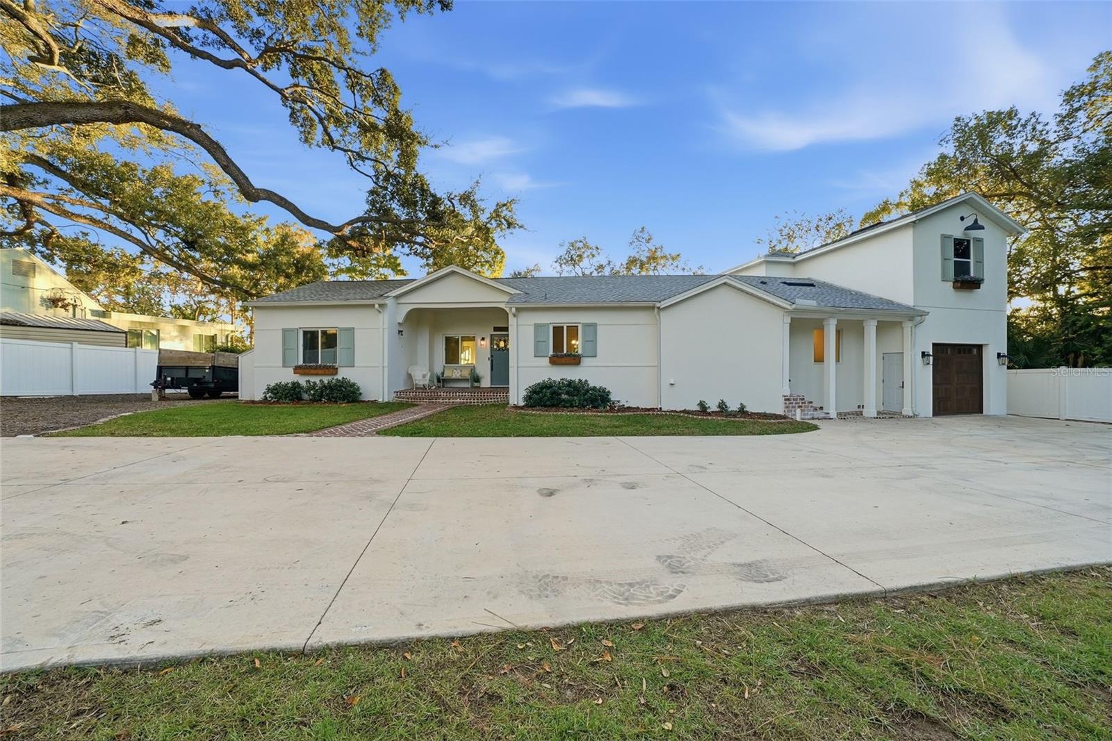 Image 4 of 68 For 344 Rio Vista Court