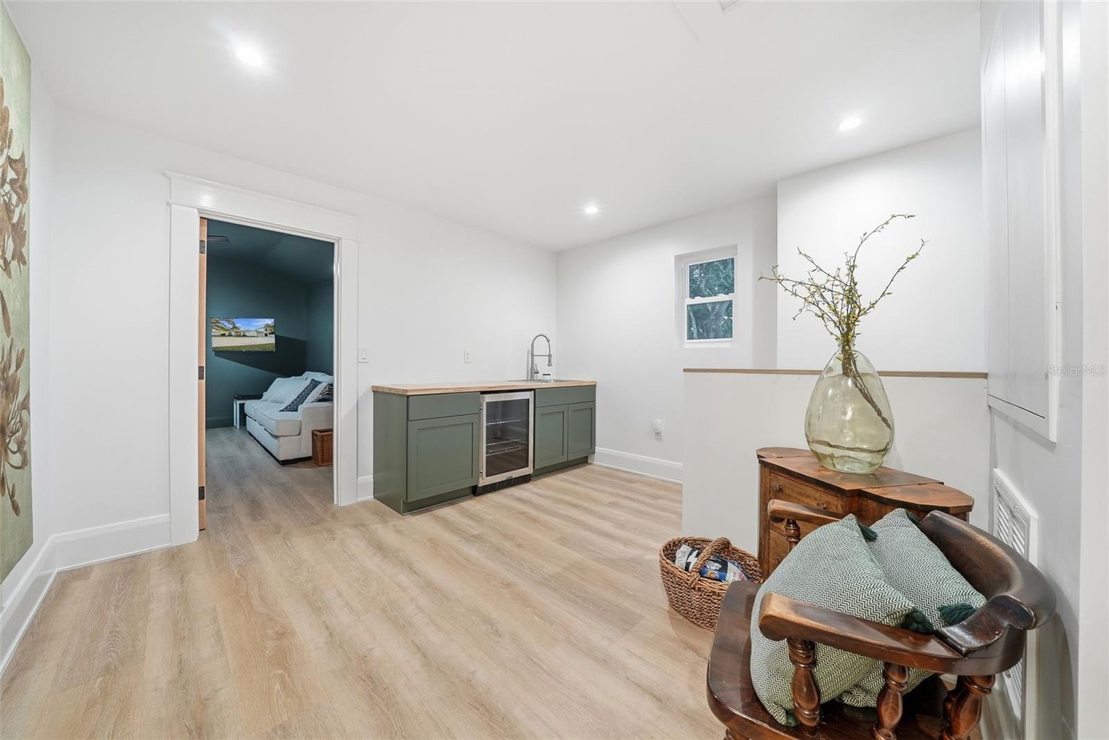 Image 48 of 68 For 344 Rio Vista Court