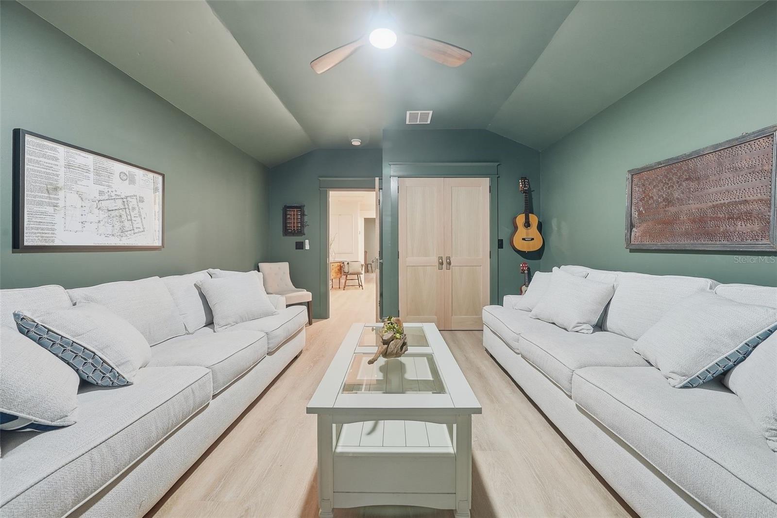 Image 50 of 68 For 344 Rio Vista Court