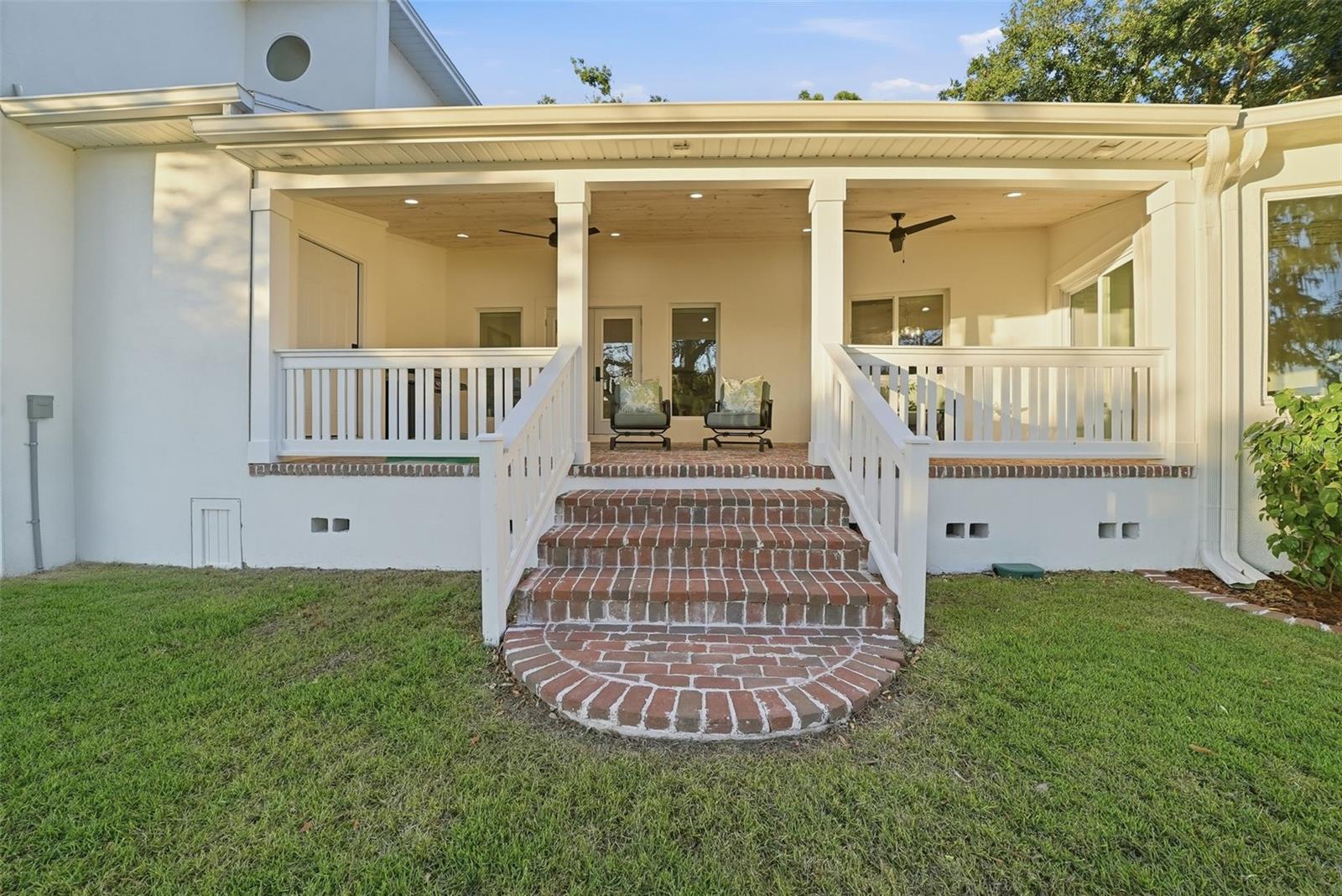 Image 51 of 68 For 344 Rio Vista Court