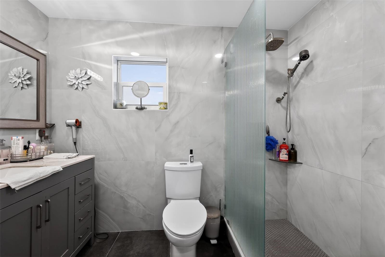 Image 18 of 30 For 2538 Sherman Street