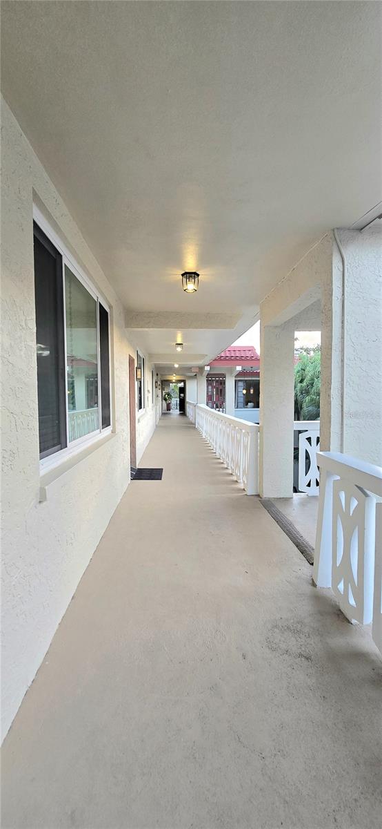 Image 4 of 21 For 1012 Pearce Drive 307