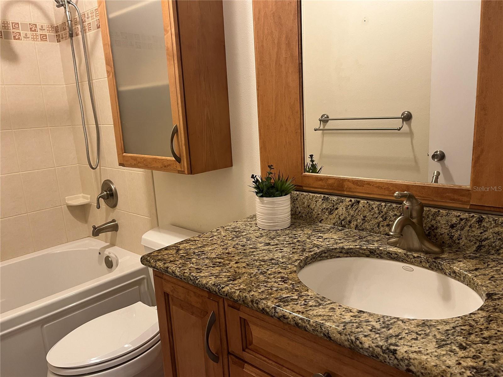 Image 13 of 27 For 3160 Highlands Boulevard 3160