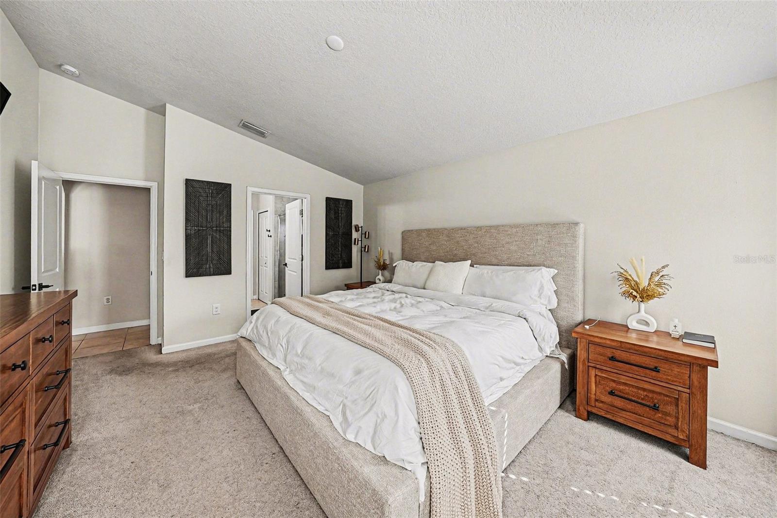 Image 20 of 32 For 18400 Hunters Meadow Walk