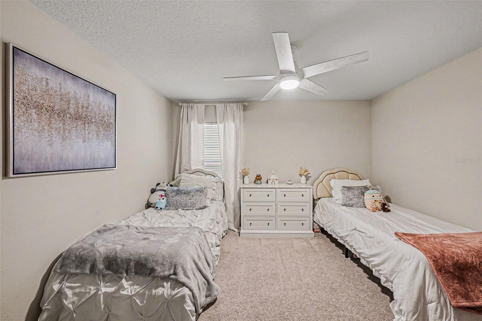 Image 23 of 32 For 18400 Hunters Meadow Walk