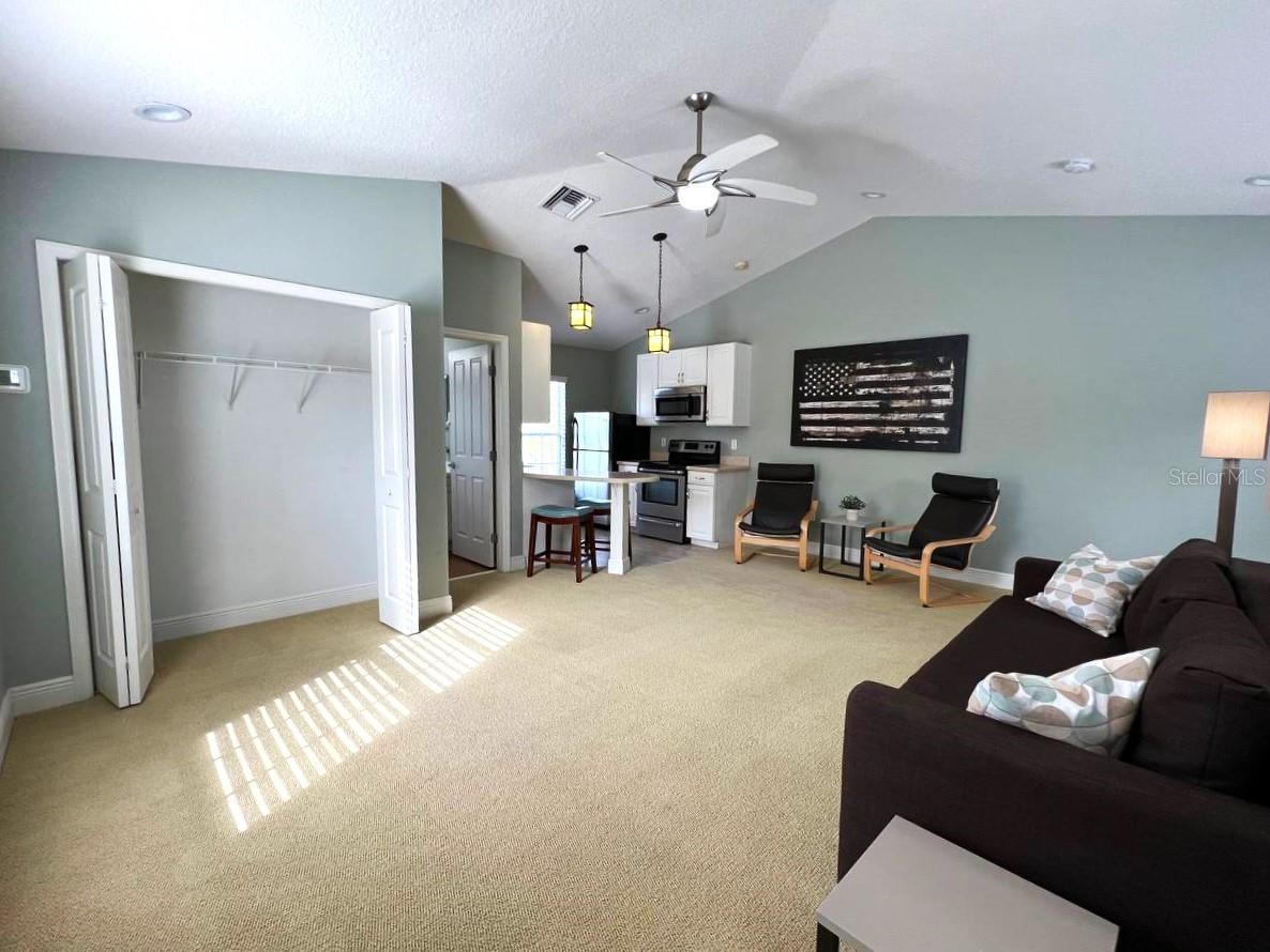 Image 5 of 11 For 14541 Cotswolds Drive B