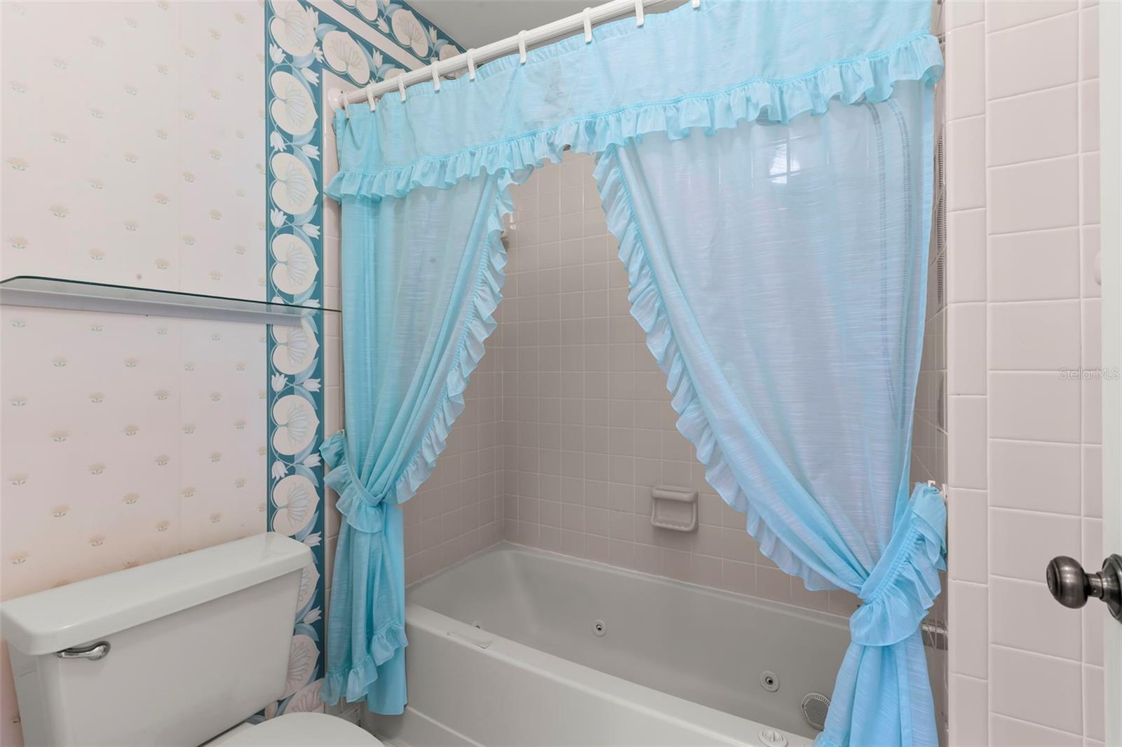 Image 33 of 42 For 5245 Venice Way Ne