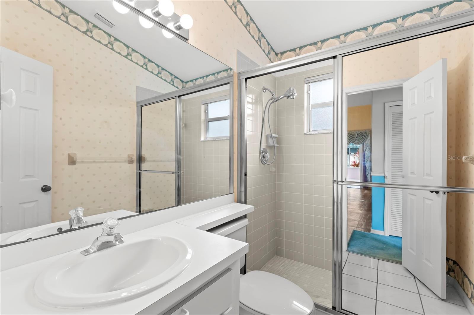 Image 36 of 42 For 5245 Venice Way Ne