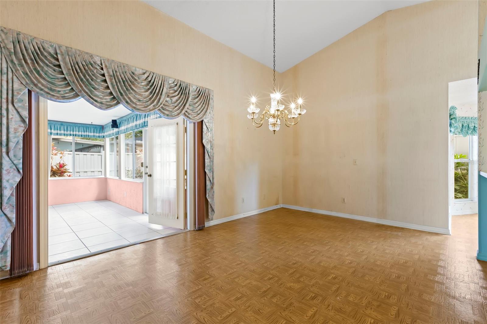 Image 9 of 42 For 5245 Venice Way Ne