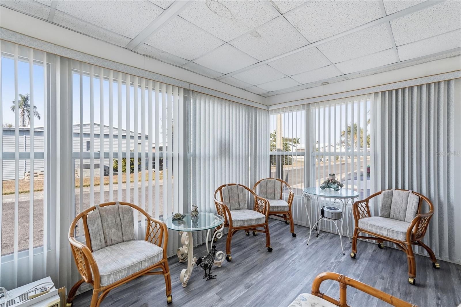 Image 12 of 31 For 82403 New Circle Drive N