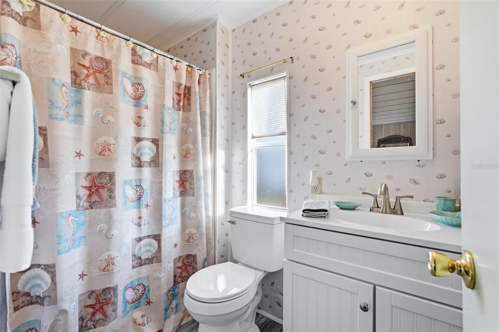 Image 16 of 31 For 82403 New Circle Drive N