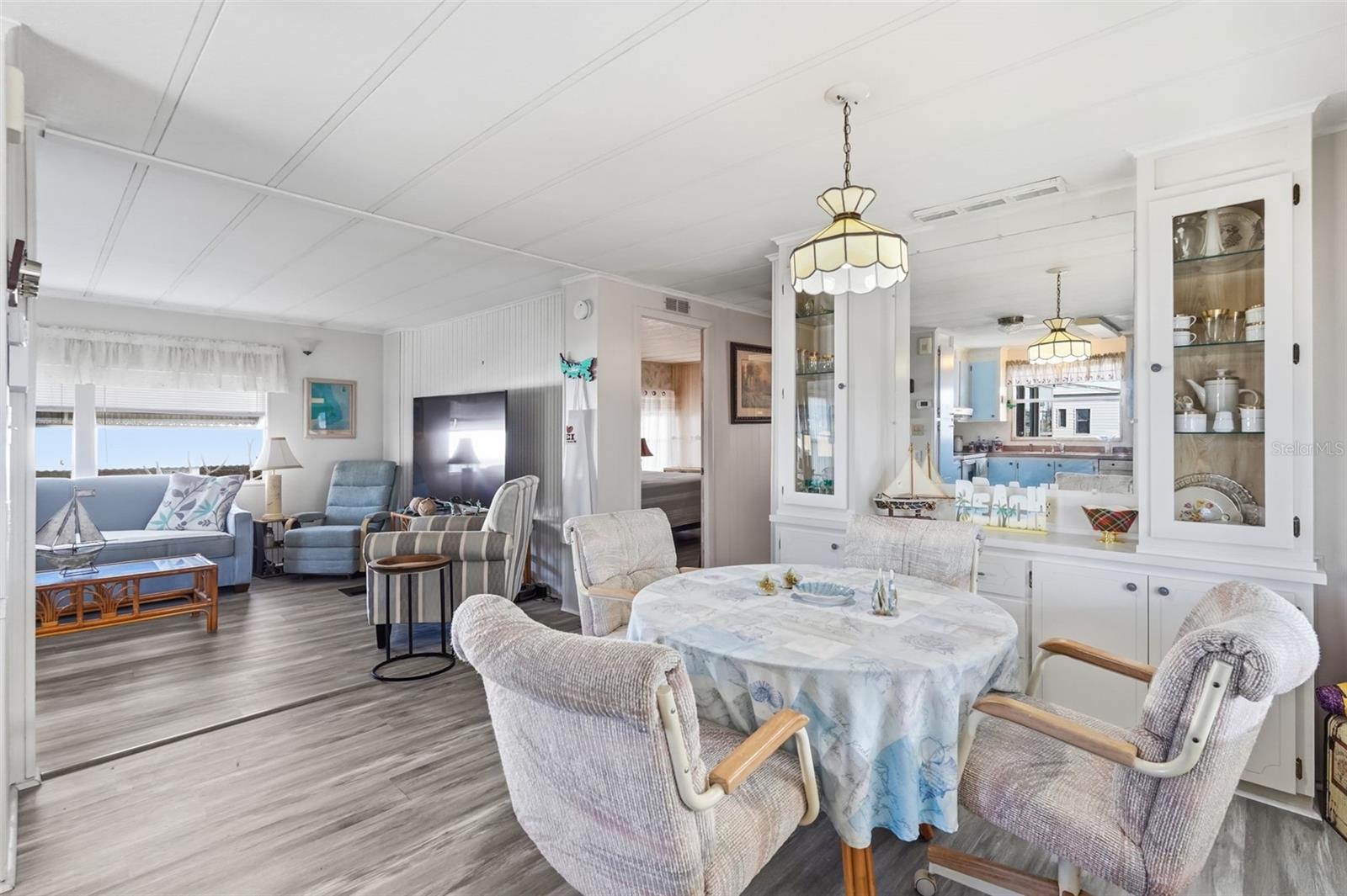 Image 4 of 31 For 82403 New Circle Drive N