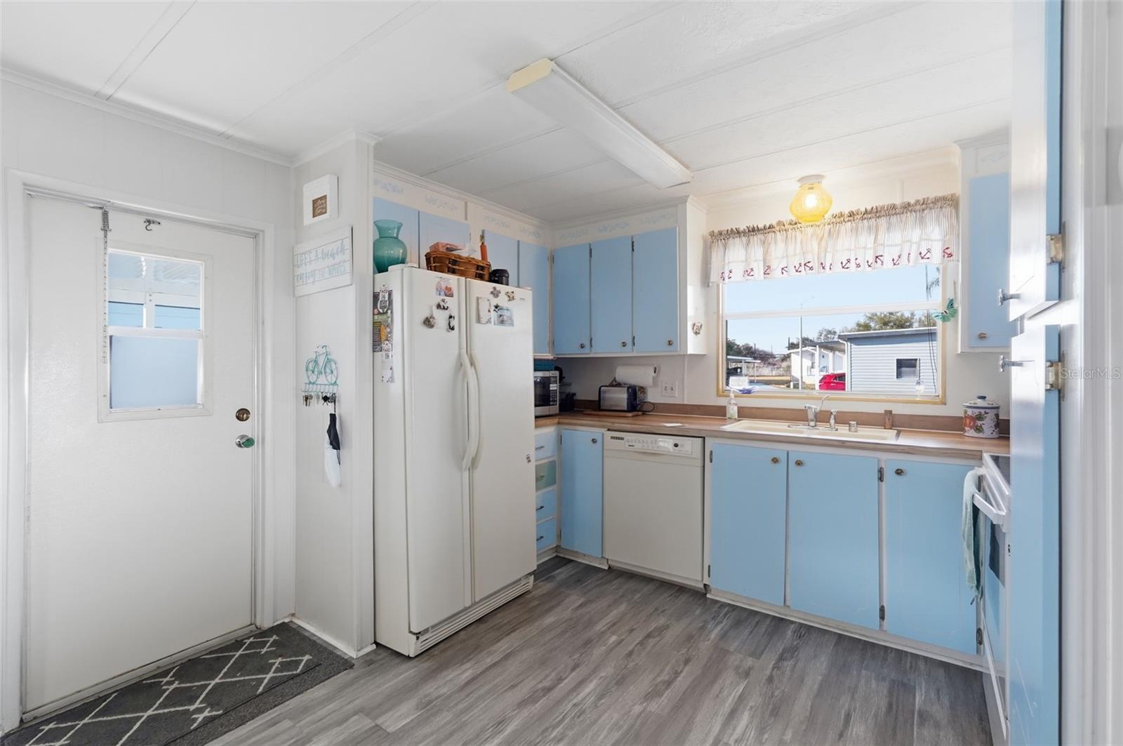 Image 7 of 31 For 82403 New Circle Drive N