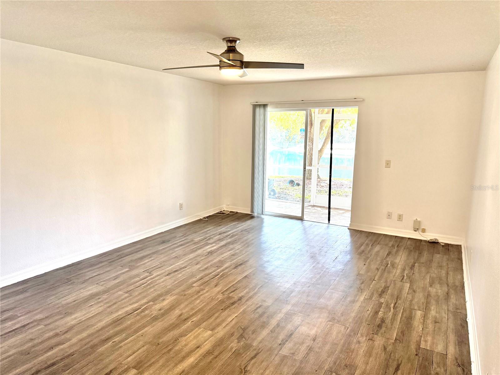 Image 12 of 36 For 9544 Charlesberg Drive