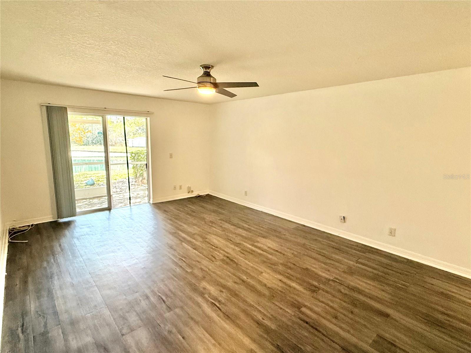 Image 14 of 36 For 9544 Charlesberg Drive