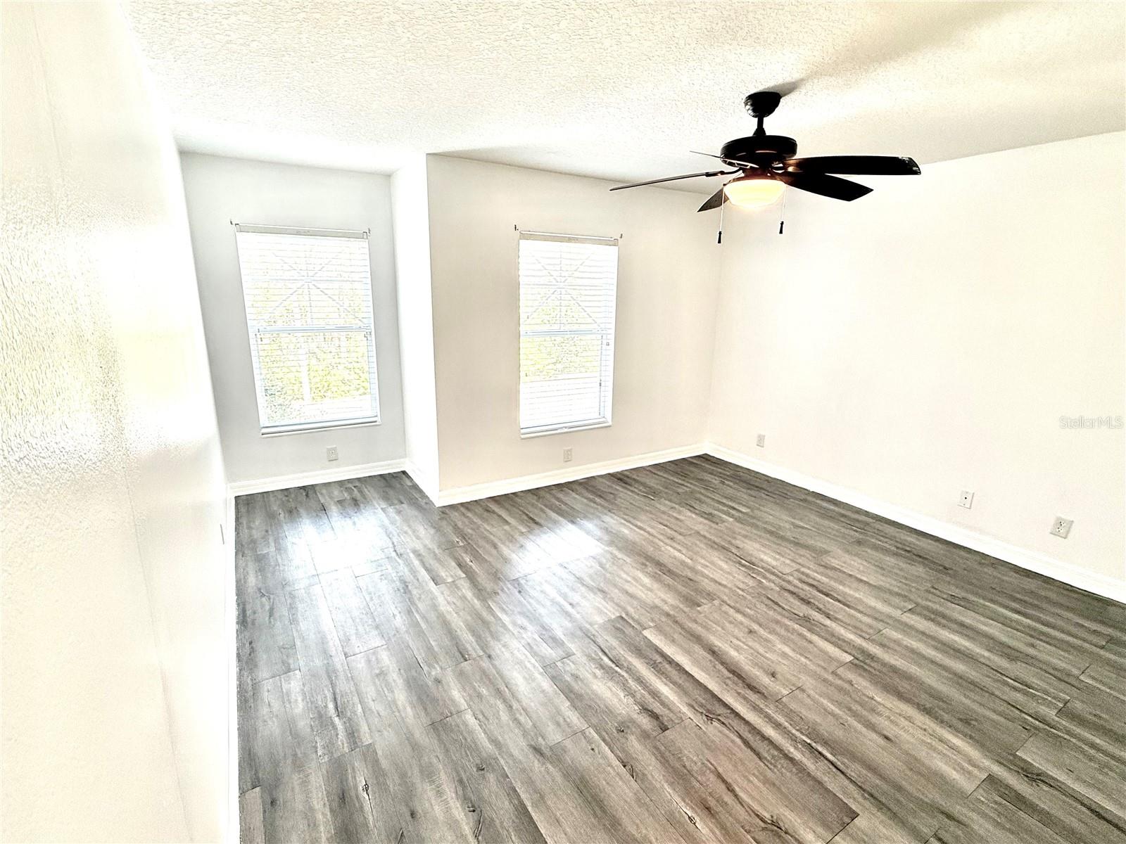 Image 18 of 36 For 9544 Charlesberg Drive