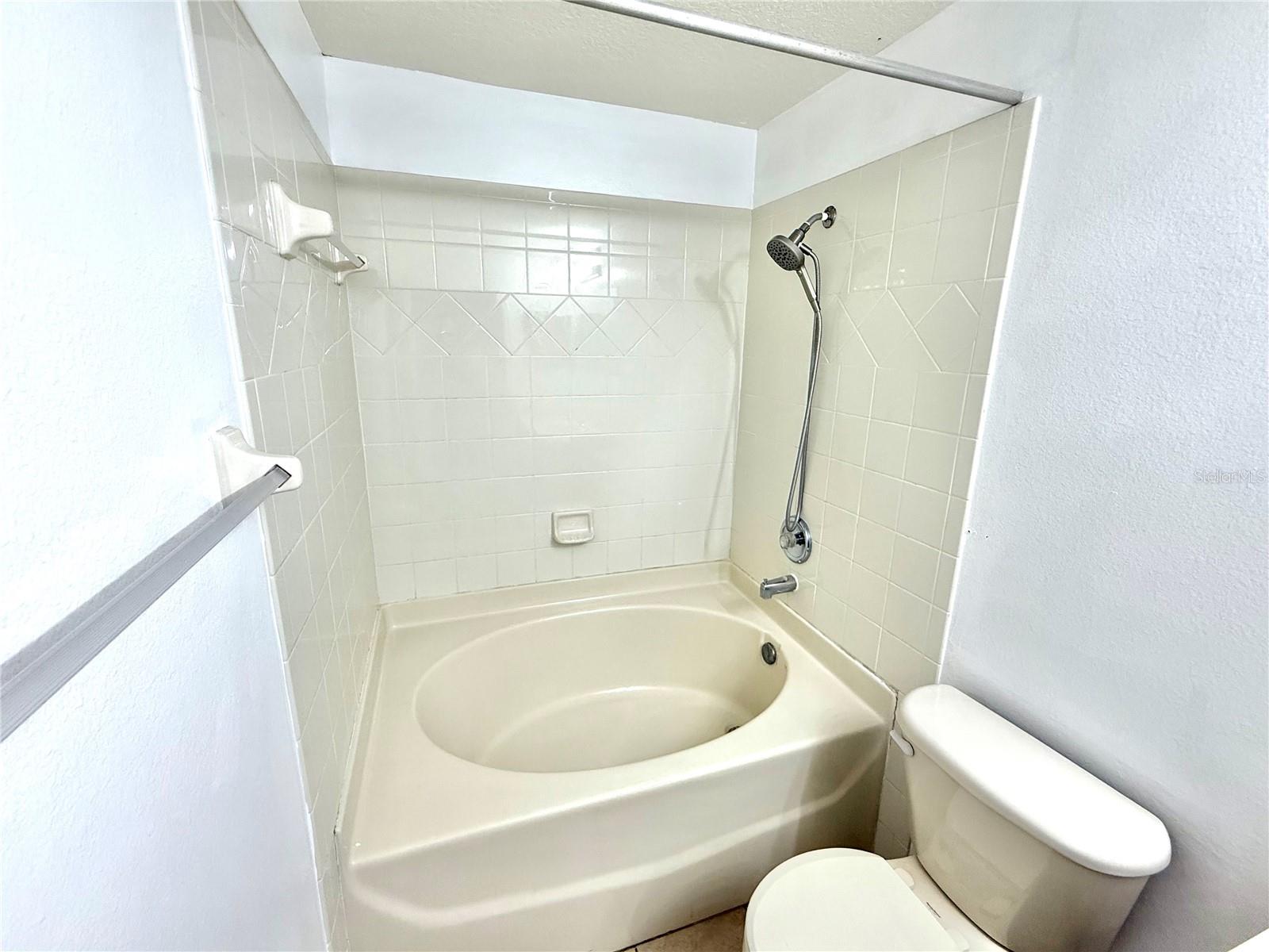 Image 23 of 36 For 9544 Charlesberg Drive