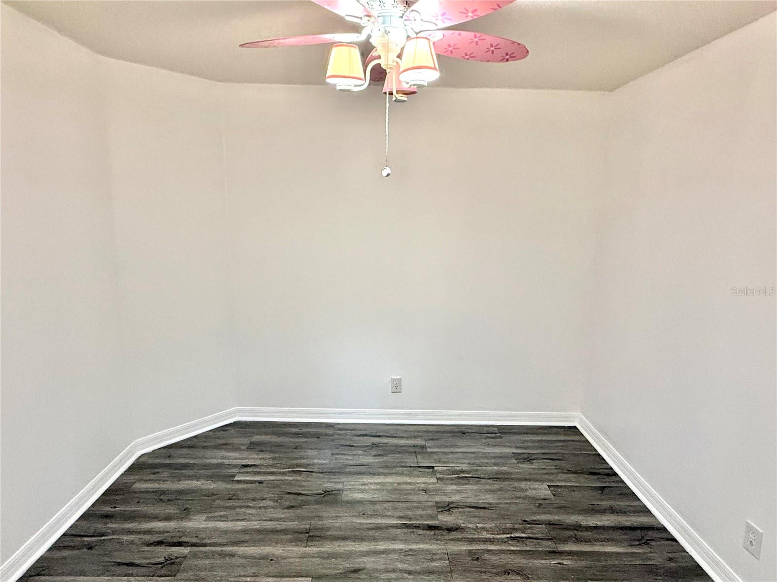 Image 24 of 36 For 9544 Charlesberg Drive