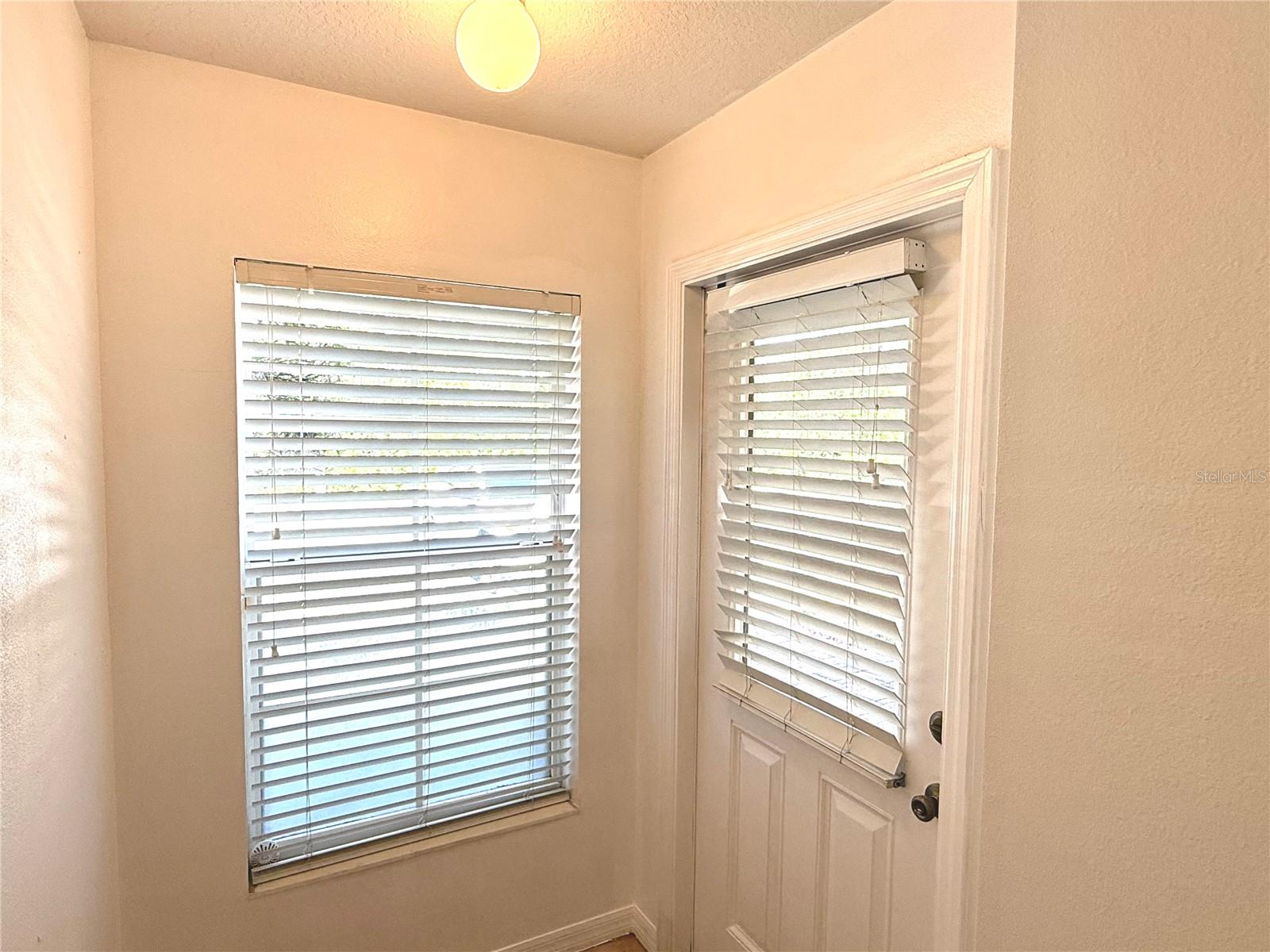 Image 4 of 36 For 9544 Charlesberg Drive