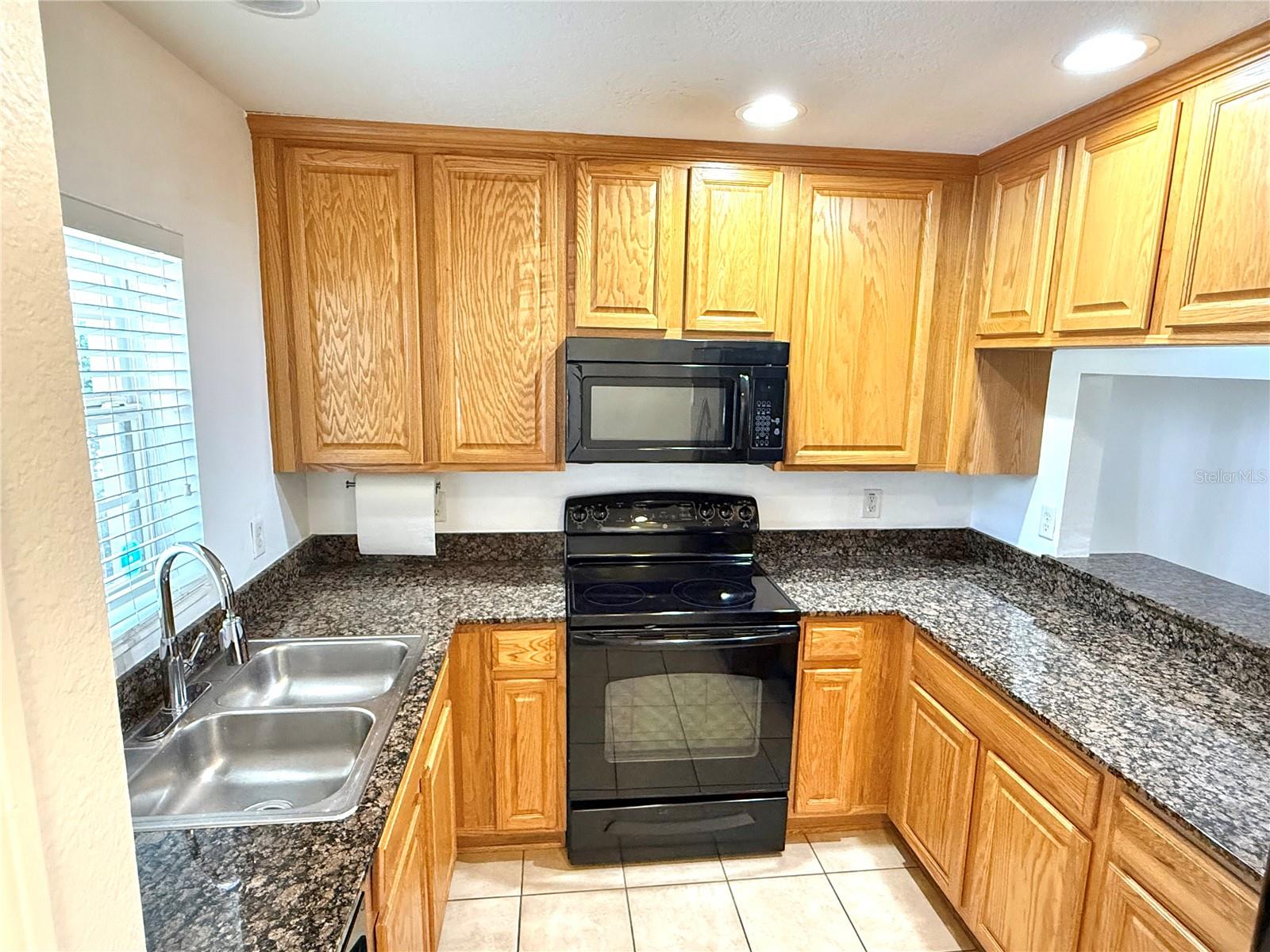 Image 6 of 36 For 9544 Charlesberg Drive