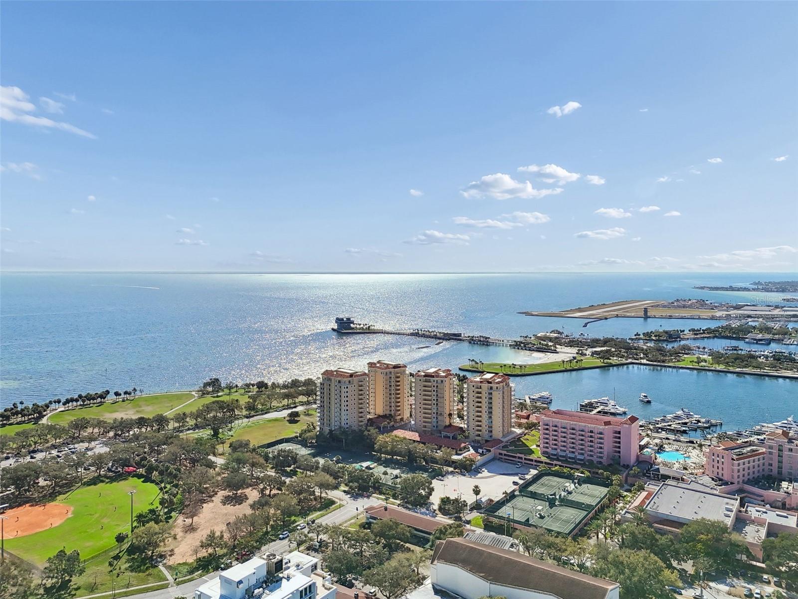 Image 47 of 48 For 700 Beach Drive Ne 701