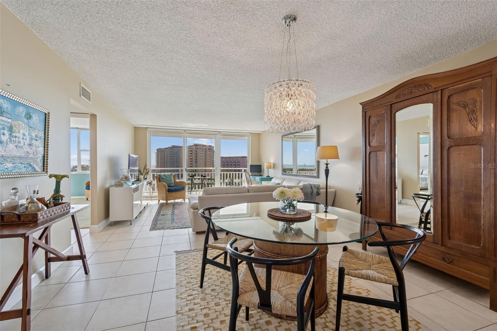 Image 5 of 48 For 700 Beach Drive Ne 701