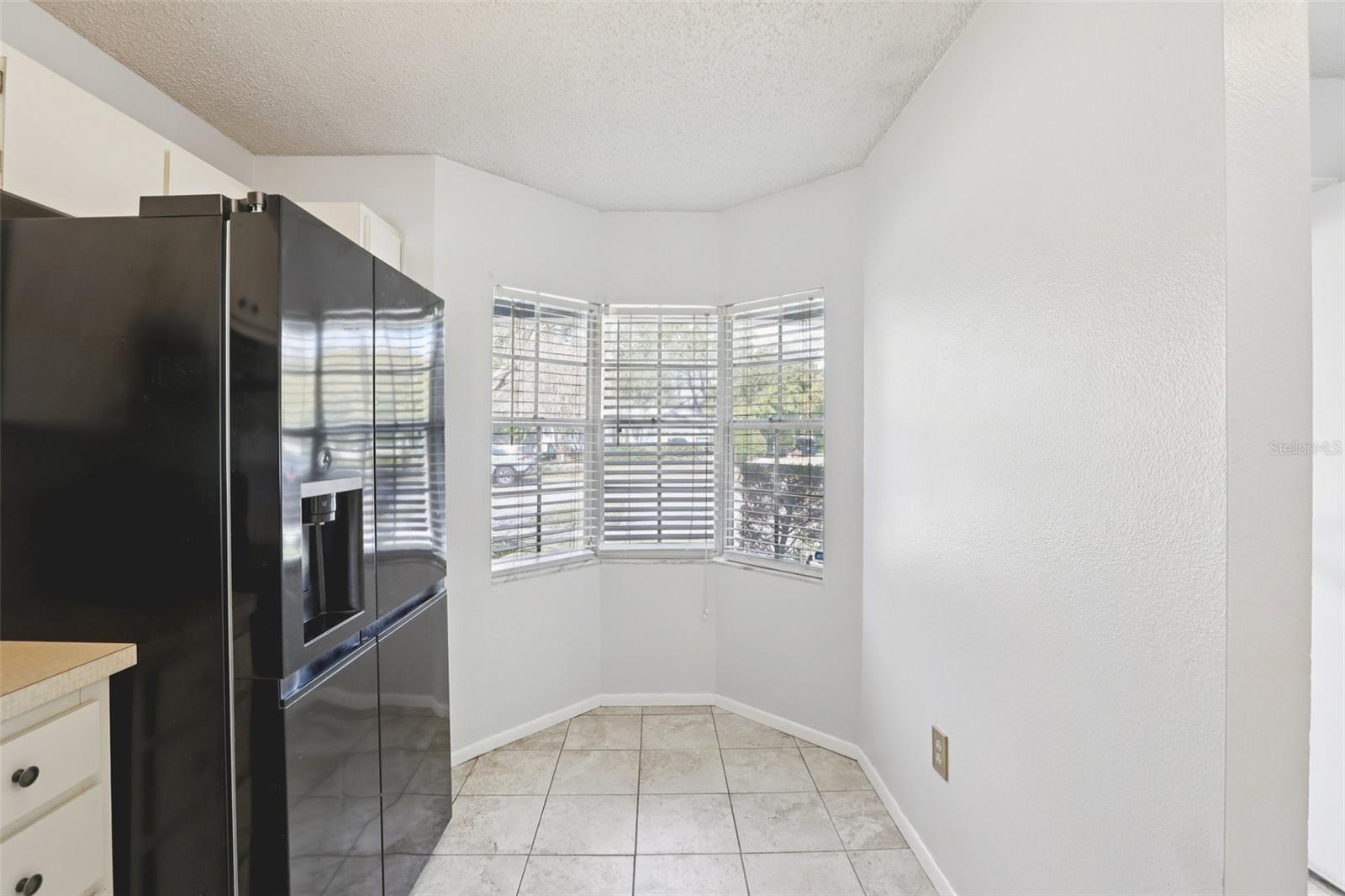Image 12 of 30 For 28 Brigton Court
