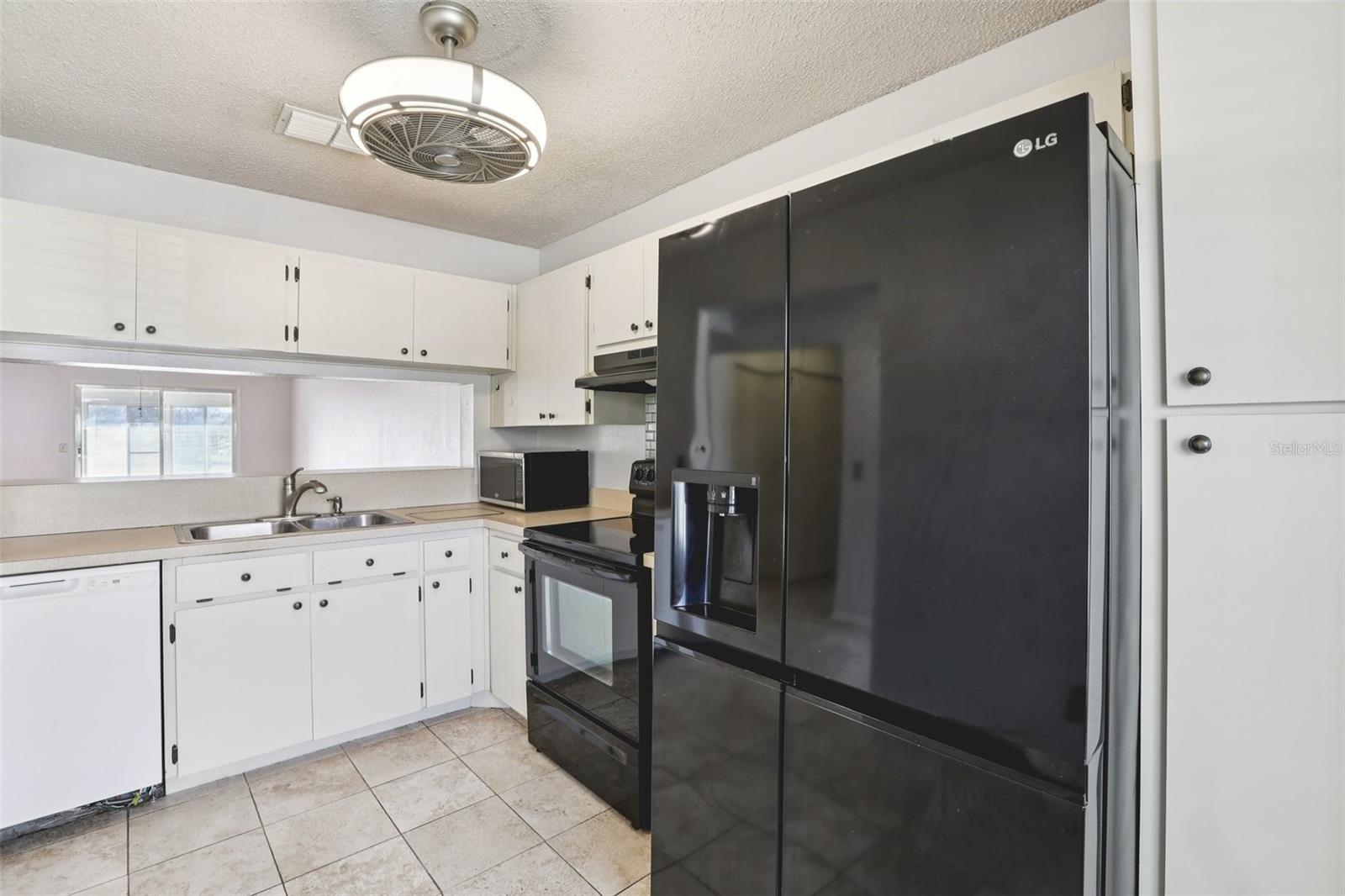 Image 13 of 30 For 28 Brigton Court