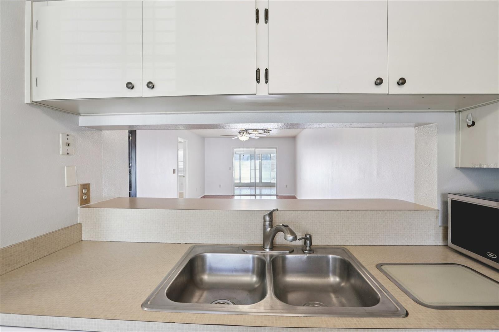 Image 14 of 30 For 28 Brigton Court