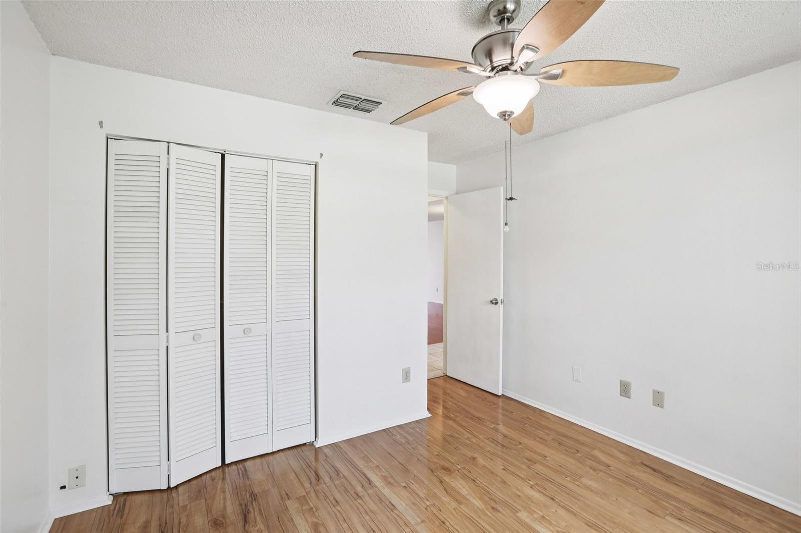 Image 16 of 30 For 28 Brigton Court