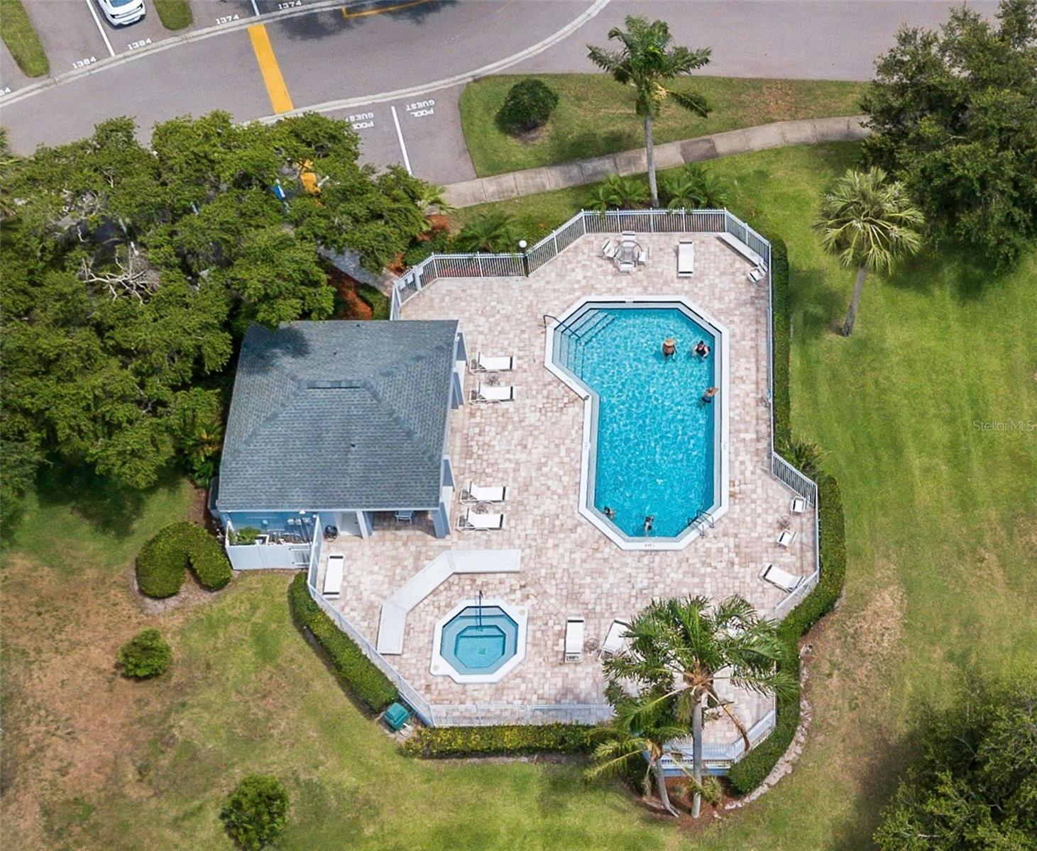 Image 29 of 30 For 28 Brigton Court
