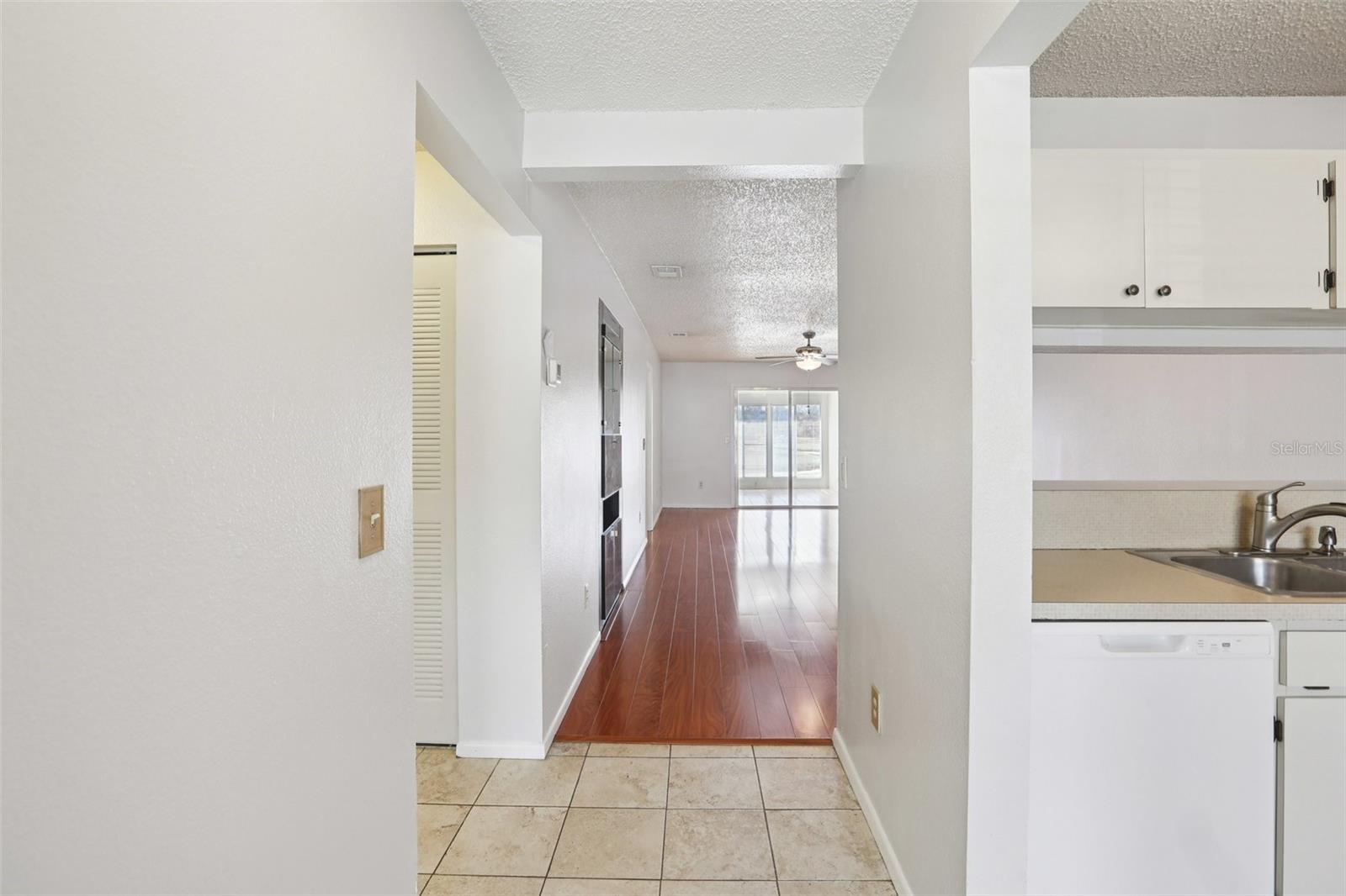 Image 4 of 30 For 28 Brigton Court