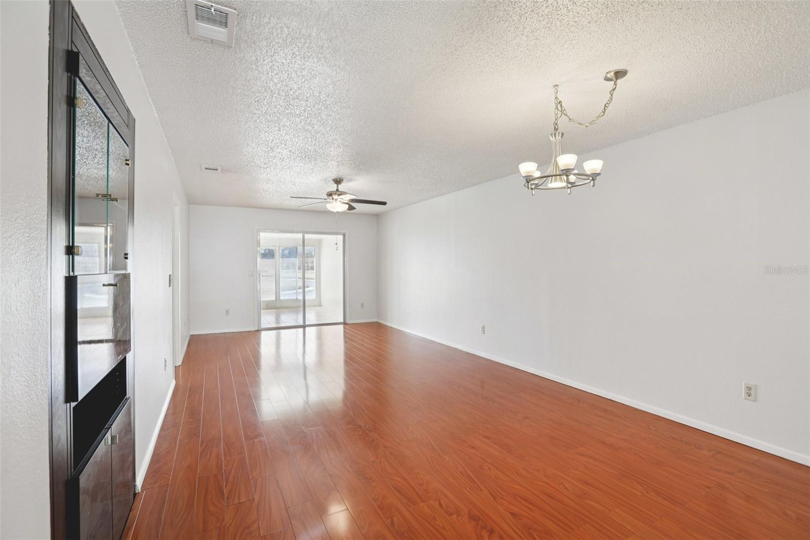 Image 6 of 30 For 28 Brigton Court