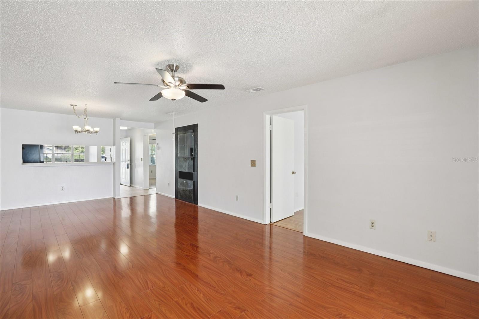 Image 9 of 30 For 28 Brigton Court