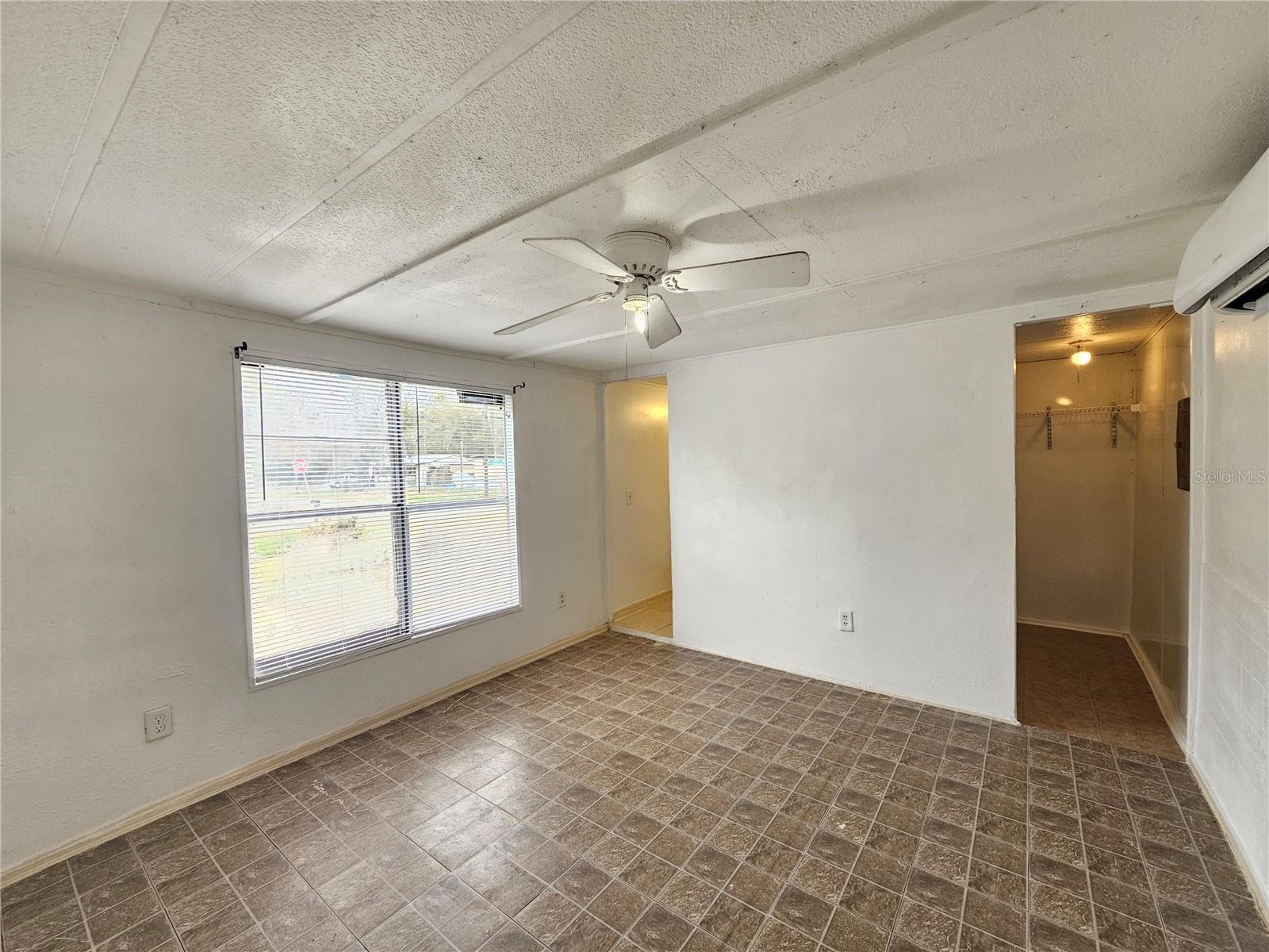 Image 9 of 19 For 2330 Patterson Street