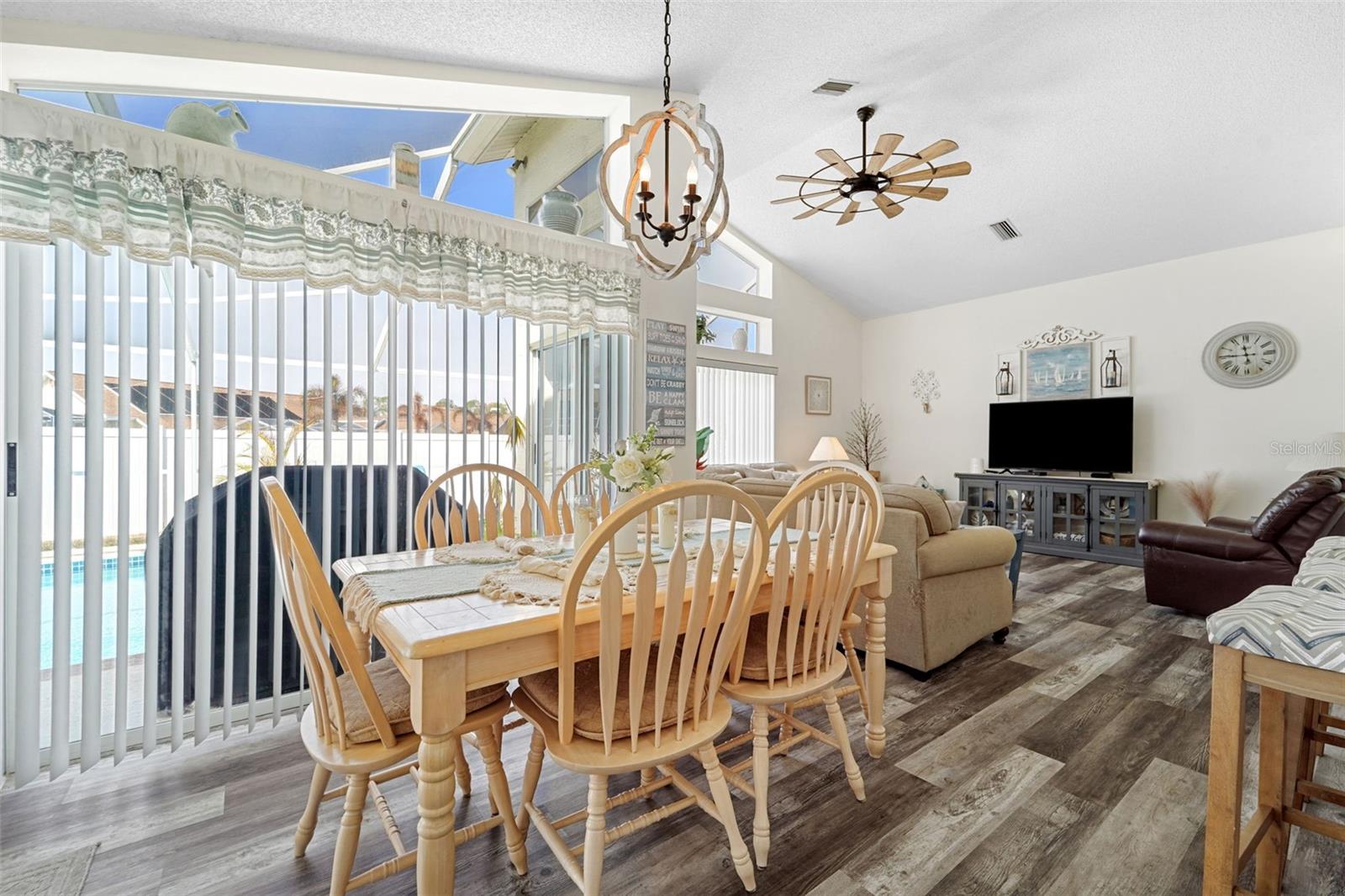 Image 12 of 49 For 9229 Water Hazard Drive