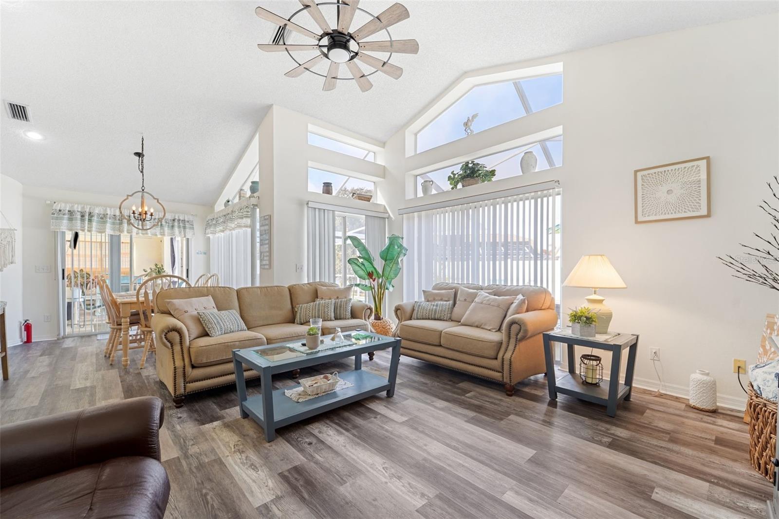 Image 15 of 49 For 9229 Water Hazard Drive