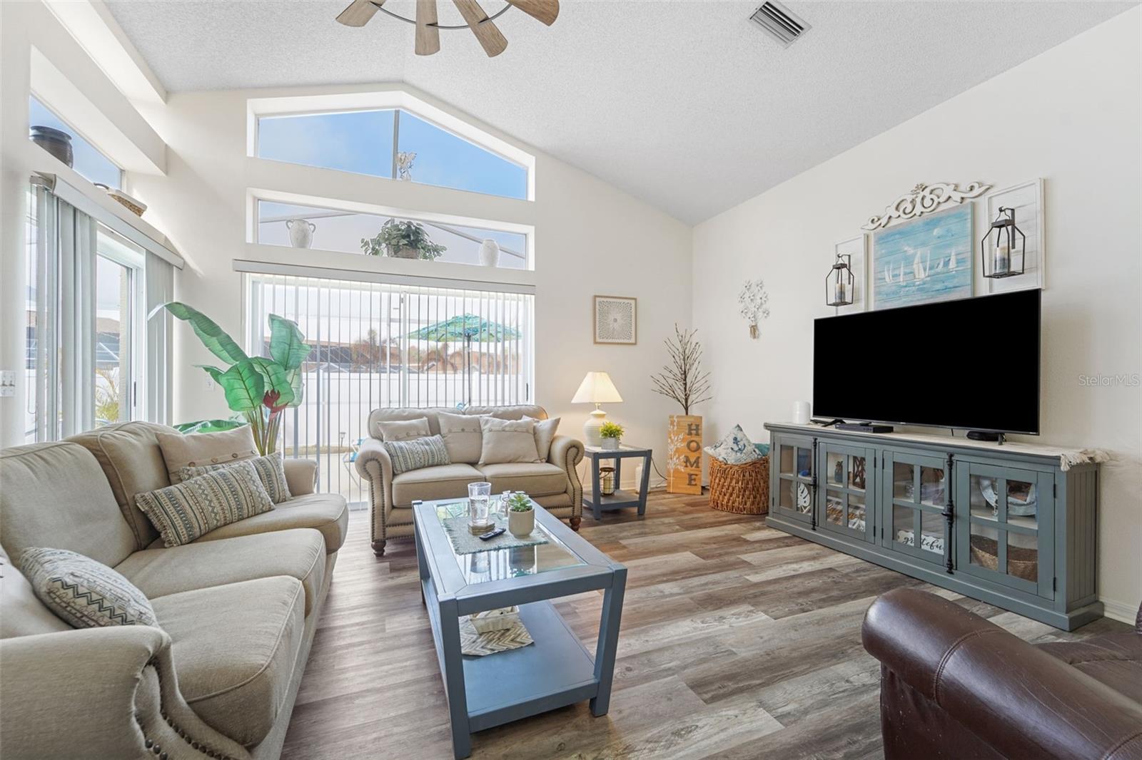 Image 17 of 49 For 9229 Water Hazard Drive